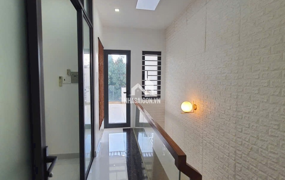 Bán nhà Full nội thất khu dân cư APEC trường thọ thủ đức Lh 0909428959.